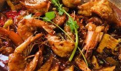 槐店王婆大虾爆料视频,视频爆料背后的美食传奇